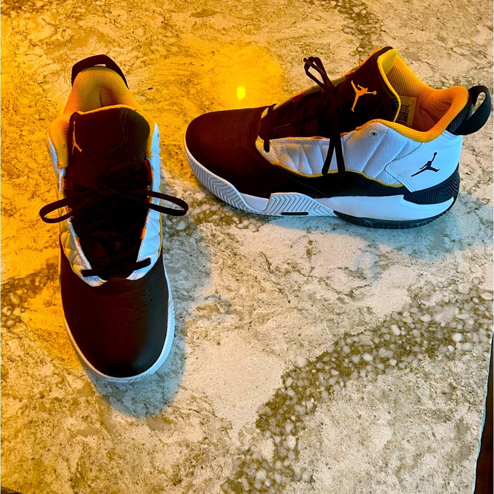 Like new air Jordans